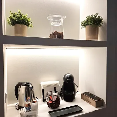 Moon Art Design Unico E Vasca Idromassaggio Doppia 別荘 カターニア